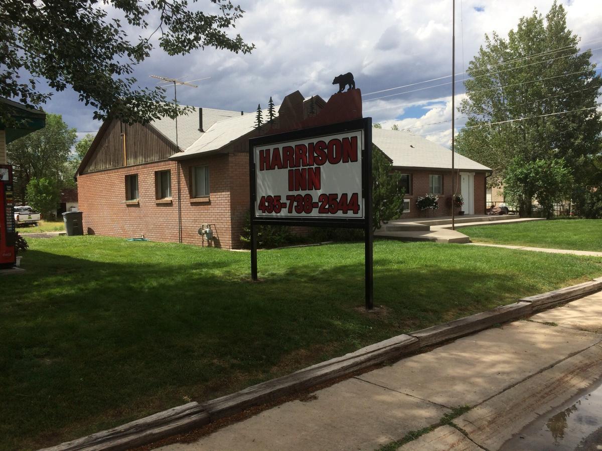 Harrison Inn Duchesne ภายนอก รูปภาพ